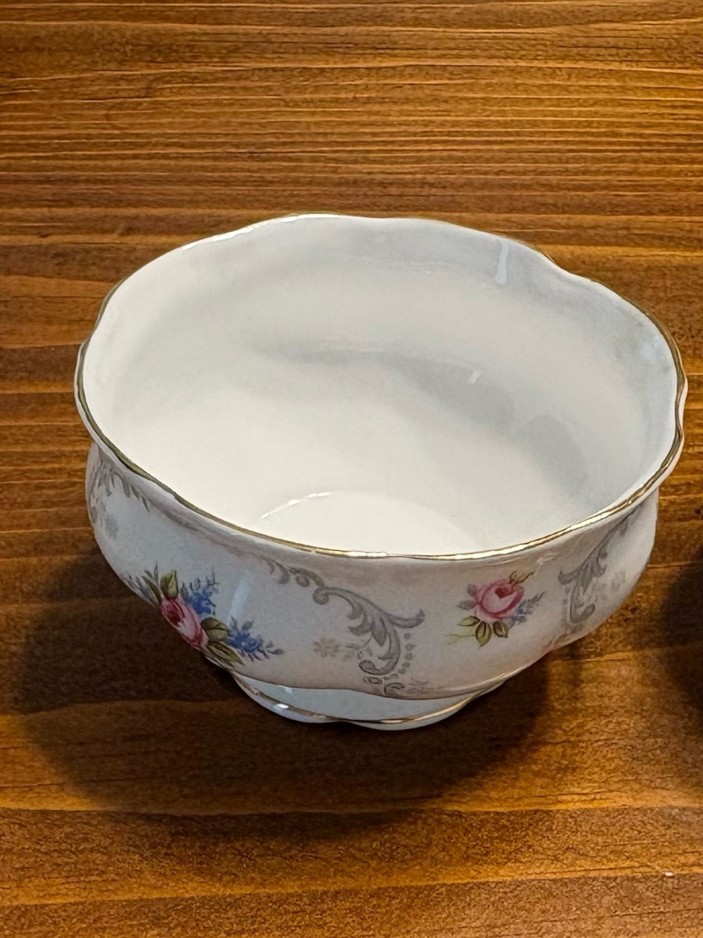Royal Albert Tranquility Floral Sugar Bowl in White with Pink Rose